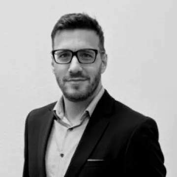 Tomáš Procházka — Investiční specialista, CLEAR investment